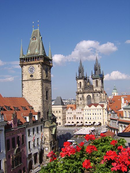 ملف:Pragueoldtownsquare.jpg