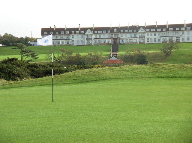 ملف:Turnberry Hotel.jpg