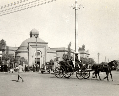 ملف:Baghdad-Carriage 1930.jpg