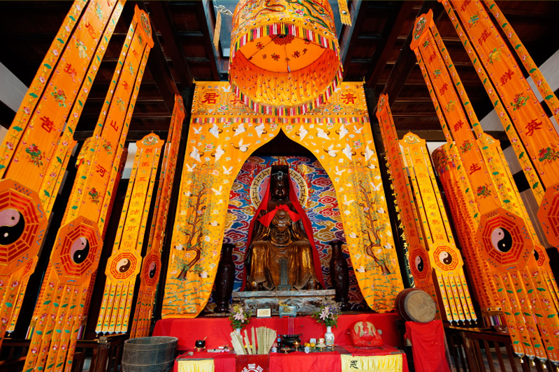 ملف:Dujiangyan-erwang-temple.jpg