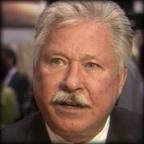 هال ليندسي.jpeg