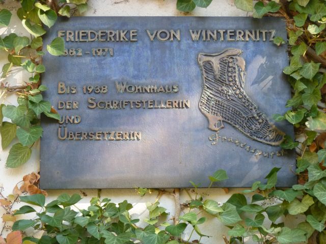 ملف:Gedenktafel für Friderike Winternitz.jpg
