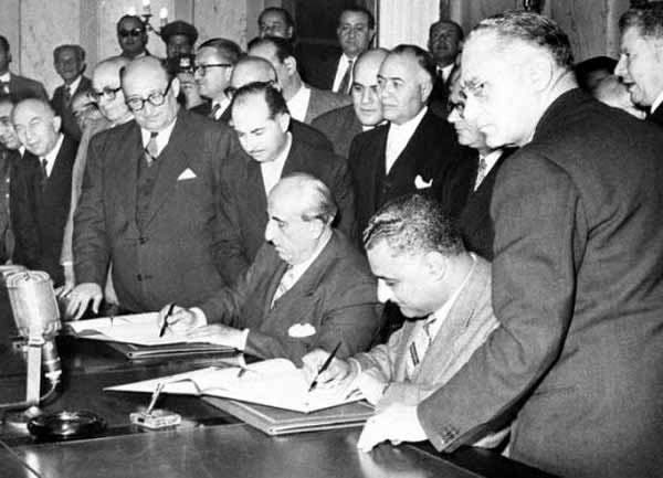 ملف:NasserQuwatliUAR.jpg