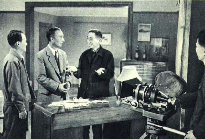 ملف:1962-03 1962年 上海天马电影制品厂拍摄 魔术家的奇遇.jpg