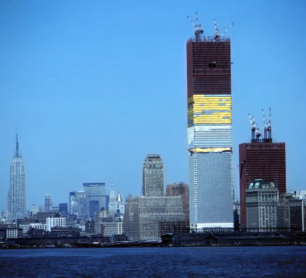 ملف:World trade center new york city construction flickr.png