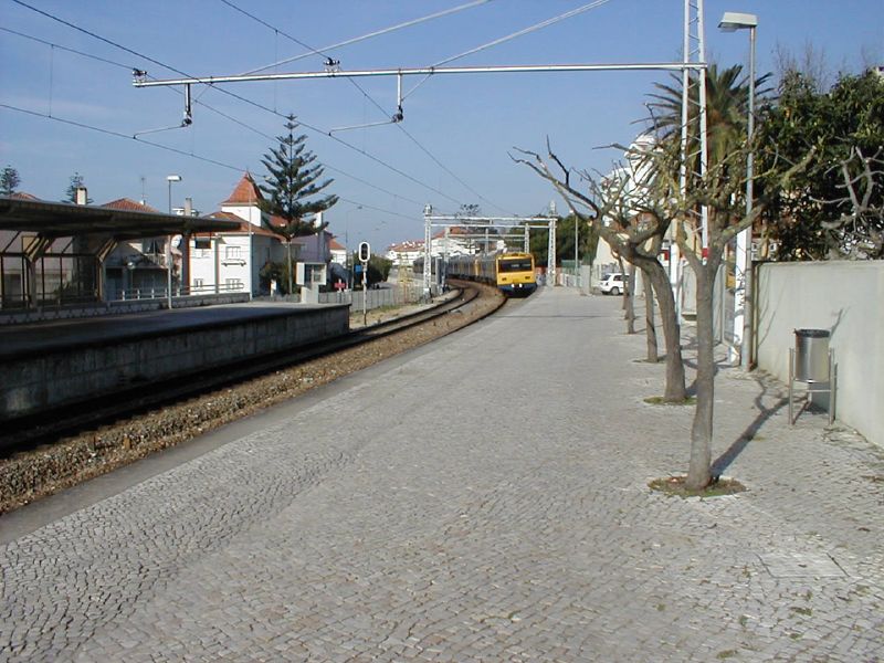 ملف:Estação de Parede 02.jpg