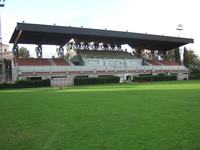 ملف:Stadio Francesco Pallozzi.jpg