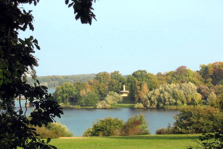 ملف:Hunting Lodge Glienicke 2.jpg