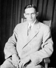 ملف:Mel Sheppard.jpg