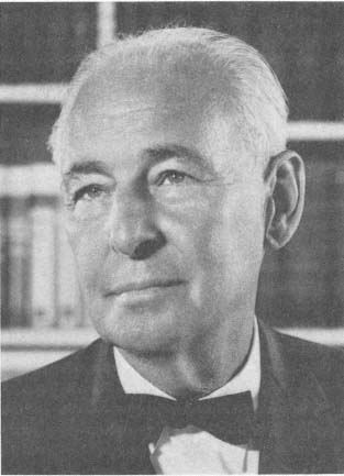 ملف:Lloyd Viel Berkner.jpg