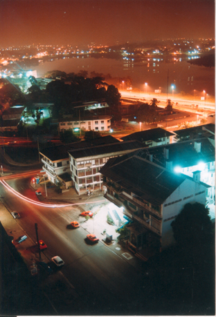 ملف:Abidjan Plateau.jpg