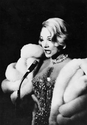ملف:Marlene Dietrich 1967.jpg