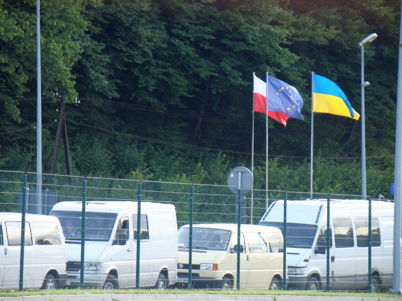 ملف:08423 Poland–Ukraine border crossing Krościenko-Smilnytsya.jpg