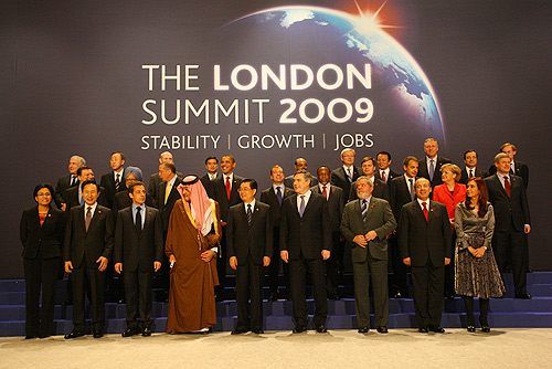 ملف:Dmitry Medvedev 2 April 2009-1.jpg