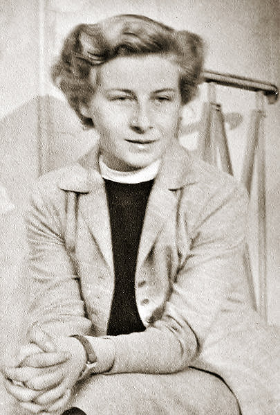 ملف:Joanna Broniewska - Kozicka 1954 (1).jpg