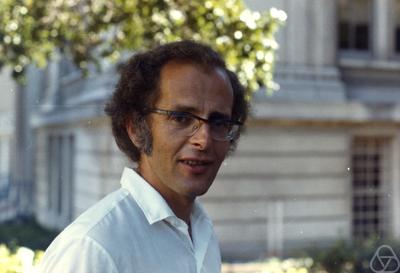 ملف:W.B.R. Lickorish.jpeg