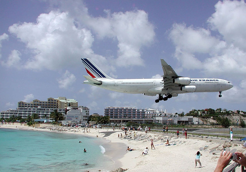 ملف:Airport SXM.jpg