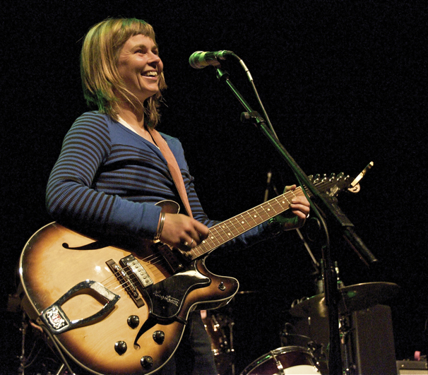 ملف:Frances mckee 2009 by twistyfoldy.net.jpg