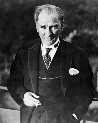 ملف:MustafaKemalAtaturk.jpg