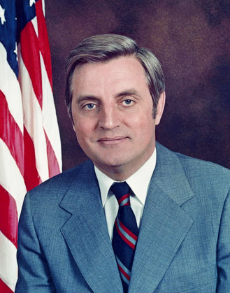 ملف:Vice President Mondale 1977 closeup.jpg