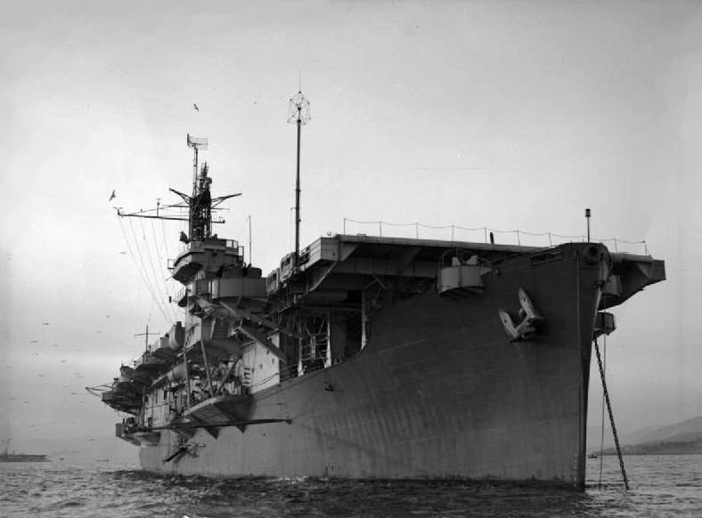 ملف:HMS Emperor.jpg