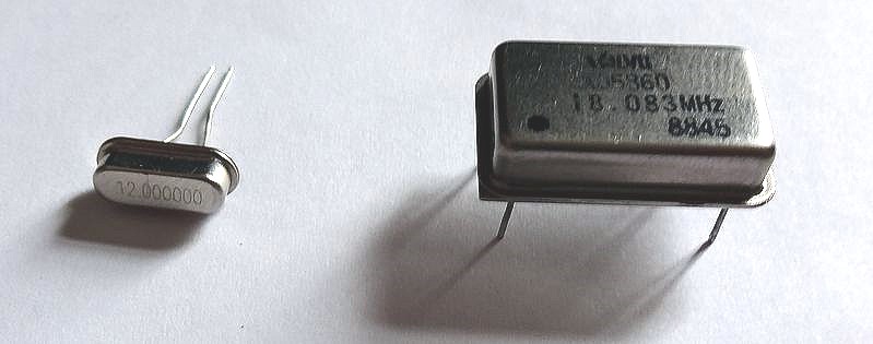 ملف:18MHZ 12MHZ Crystal 110.jpg