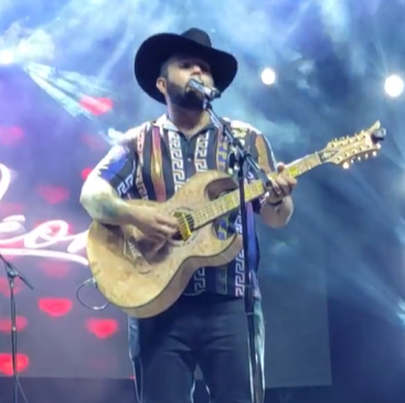 ملف:Carin Leon 2021.png