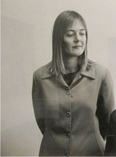 ملف:Jann Turner with Eugene de Kock, TRC Headquarters in1997 (cropped).jpg