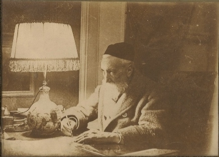 ملف:Anatole-France-mai1923.jpg