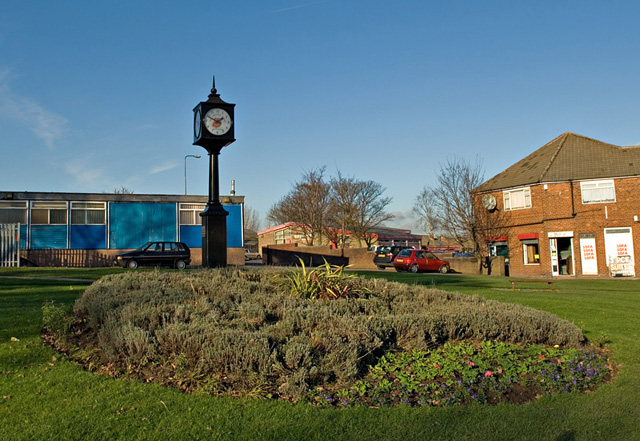 ملف:Aspull Clock.jpg