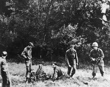 ملف:Haigerloch uranium cubes uncovered.jpg