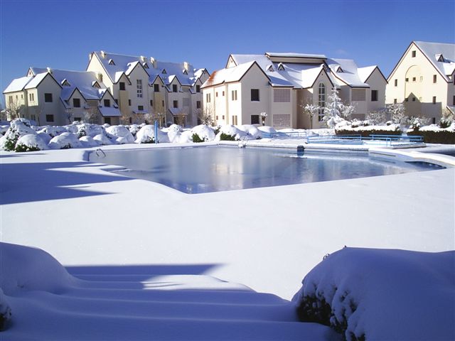 ملف:Neige ifrane.jpg