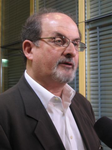 ملف:Salman Rushdie by Kubik 01.JPG