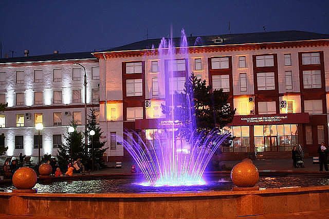 ملف:Карагандинский государственный технический университет.jpg