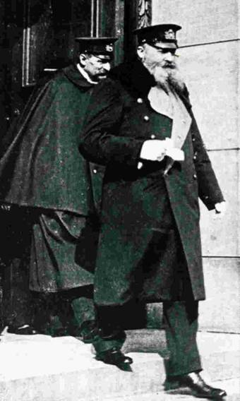 ملف:Alfred v.Tirpitz 1915.png
