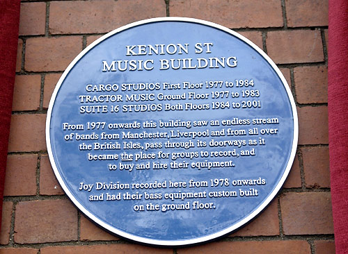 ملف:Joy division rochdale blue plaque.jpeg