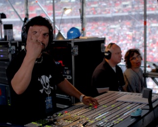 ملف:Dick Carruthers at work.jpg