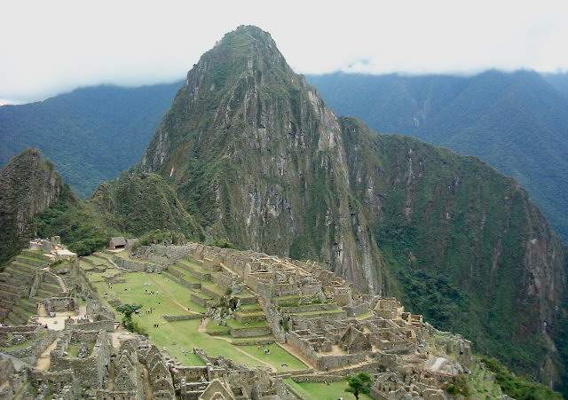 ملف:Machu-Picchu.jpg