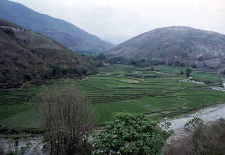 ملف:Yuanyang-to-honghe-1.jpg
