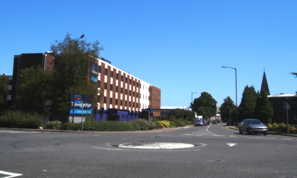 ملف:Lowfield Heath 01 (04-08-2007).jpg