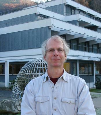 ملف:William Cook.jpg