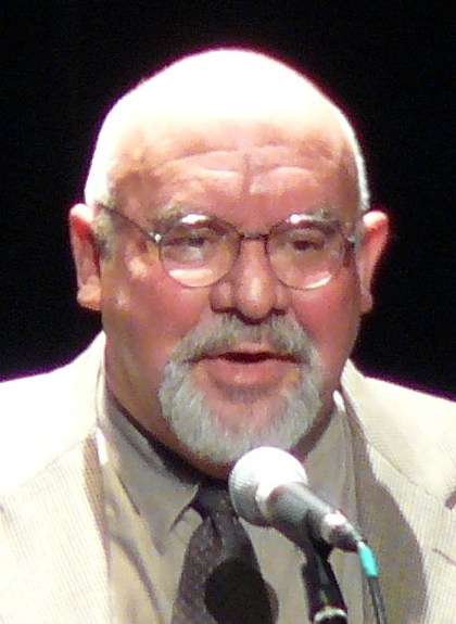 ملف:Stuart Gordon 2008 (cropped).jpg