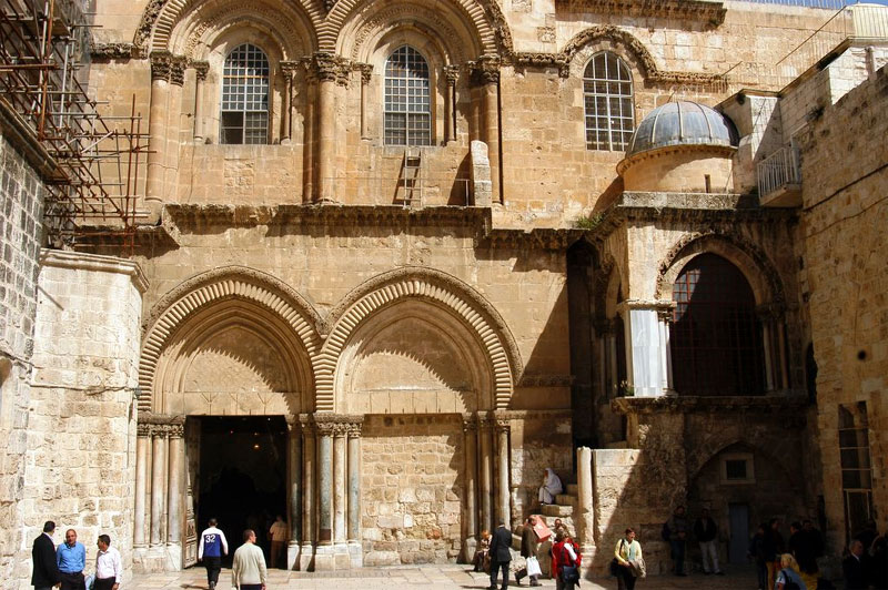 ملف:Holy sepulchre exterior.jpg