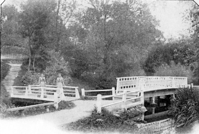 ملف:Английский парк в Петергофе. Фото1900-х.jpg