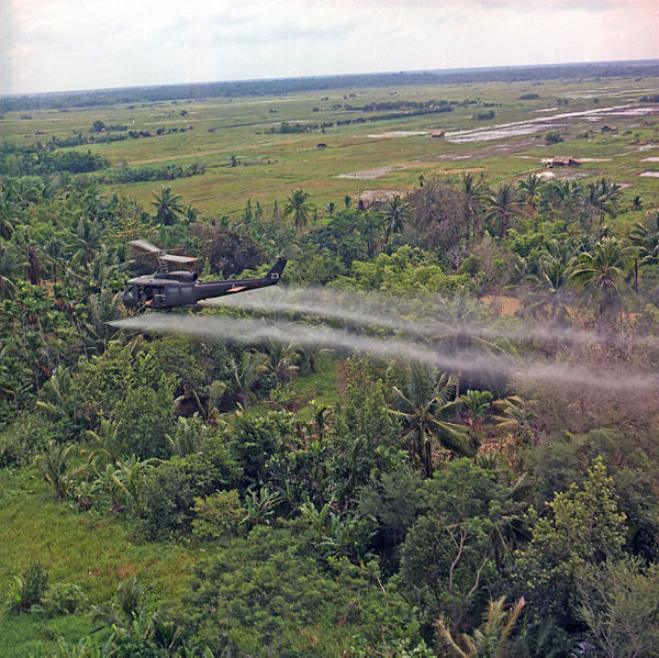 ملف:Defoliation agent spraying.jpg