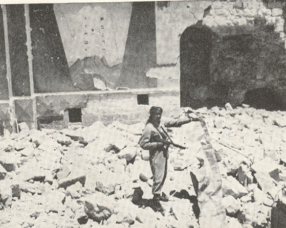 ملف:Arab Legion soldier, Hurva 1948.jpg