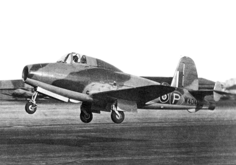 ملف:Gloster E28-39 first prototyp lr.jpg