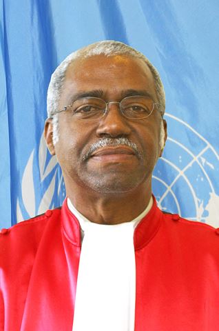ملف:Patrick L Robinson.jpg