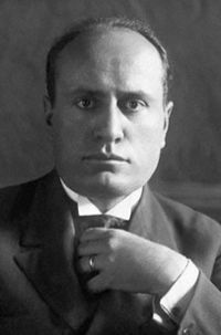 ملف:Benito Mussolini Face.jpg