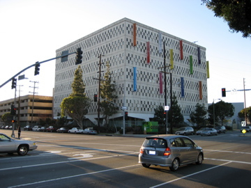 ملف:Otiscollege.jpg